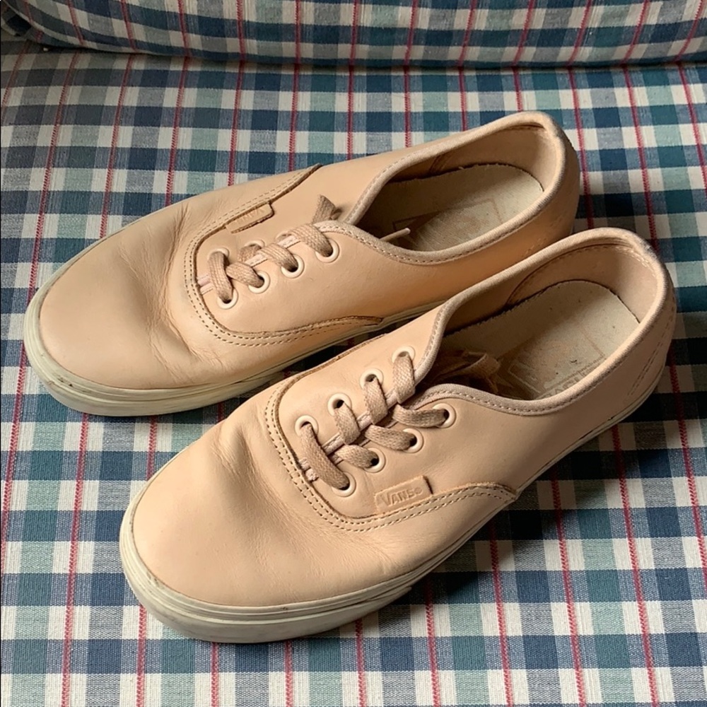Van’s Leather Ultra Cush women’s sneakers, size 7